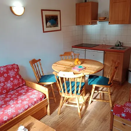 Apartmán With Balcony For 6 People